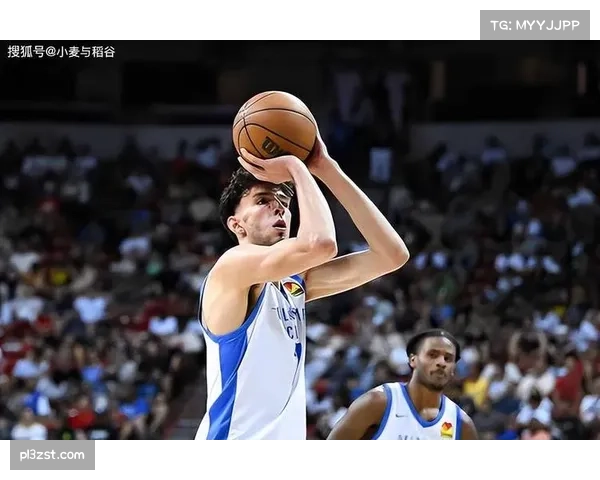 雷霆主帅赞切特表现出色 与哈滕默契配合逐渐提升